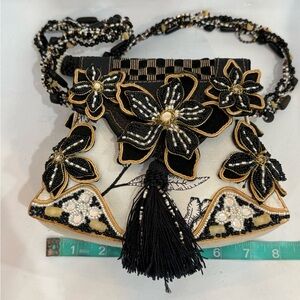Mary Frances  Elegant Black, White & Gold Flower Beaded Vintage Women's Bag